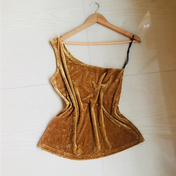 Ashley Stewart brand new one shoulder velvet top - Picture 2 of 5